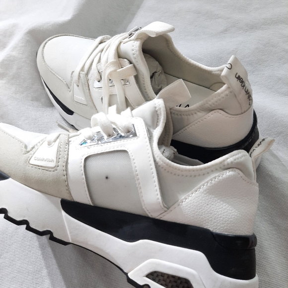 Womens White Sneakers - Picture 6 of 6